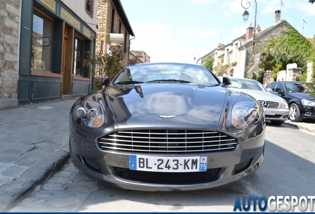 Aston Martin DB9