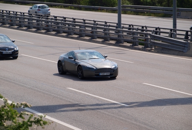 Aston Martin V8 Vantage