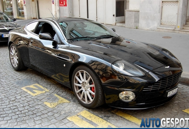 Aston Martin Vanquish S