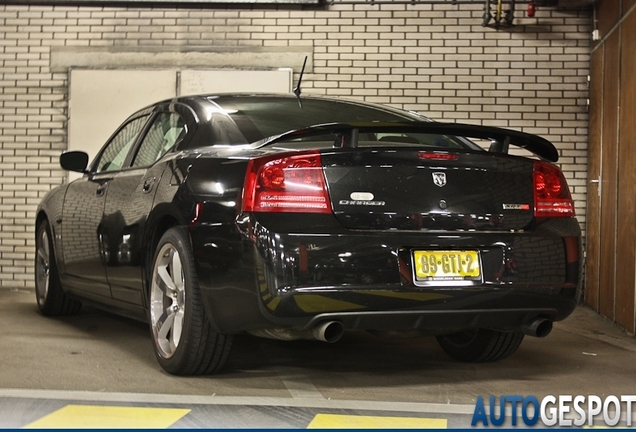 Dodge Charger SRT-8