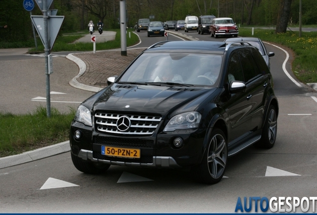 Mercedes-Benz ML 63 AMG 10th Anniversary