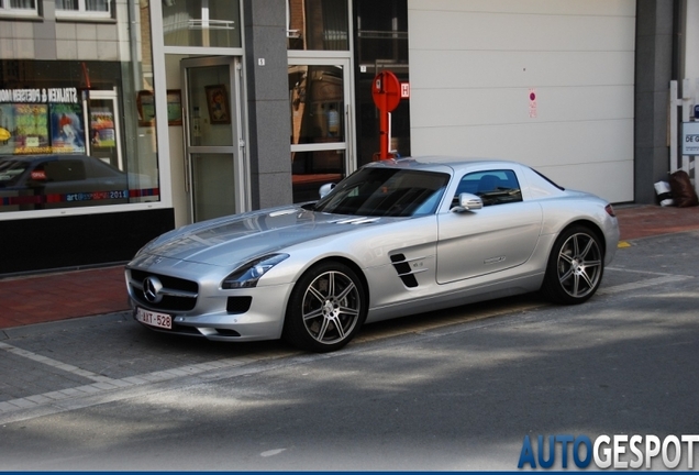 Mercedes-Benz SLS AMG