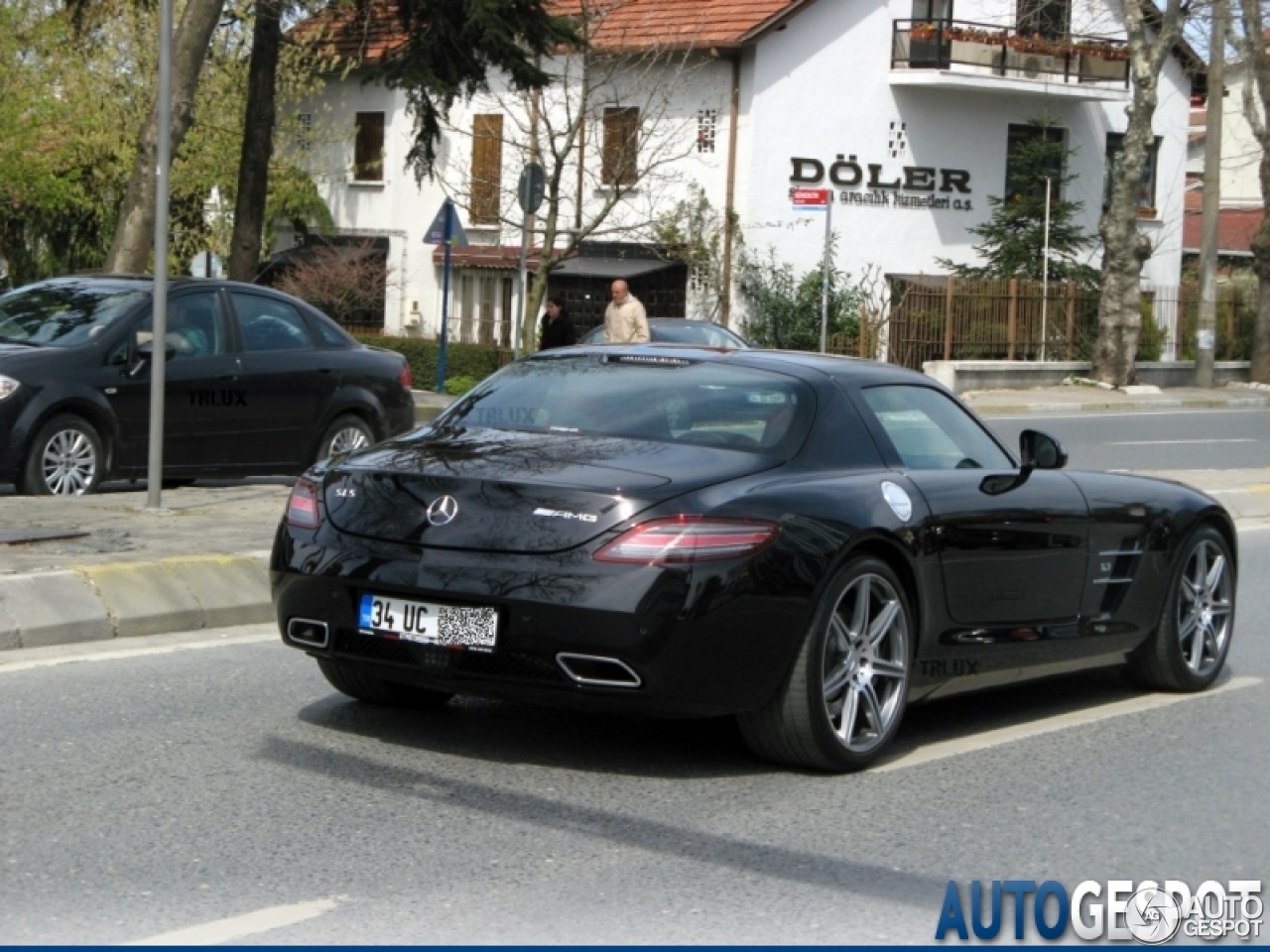 Mercedes-Benz SLS AMG