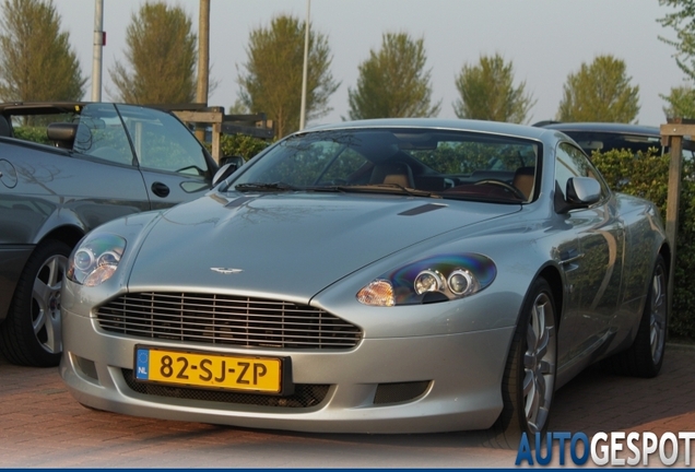 Aston Martin DB9