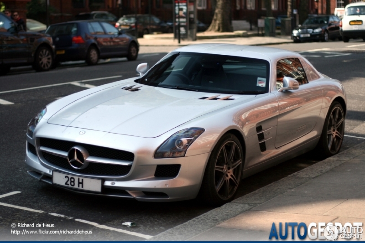 Mercedes-Benz SLS AMG