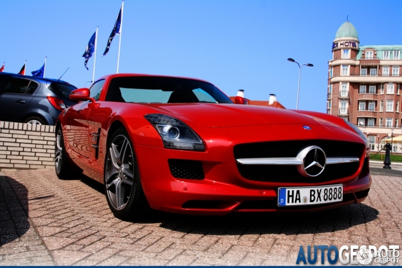 Mercedes-Benz SLS AMG