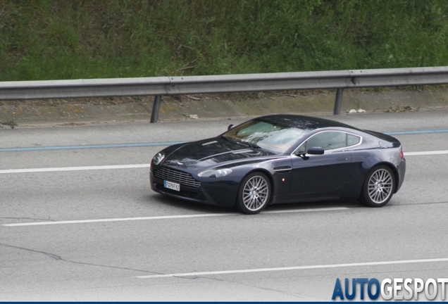 Aston Martin V8 Vantage