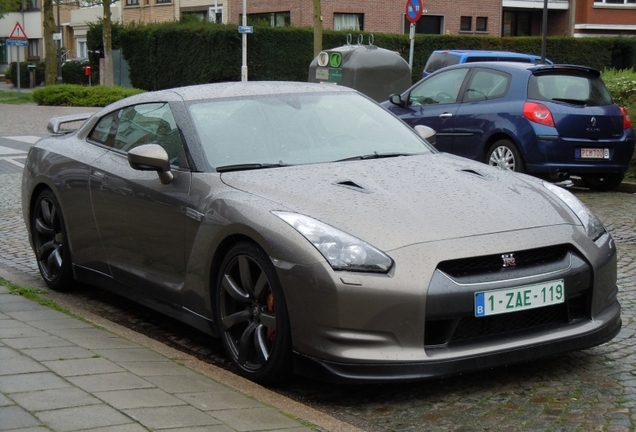 Nissan GT-R