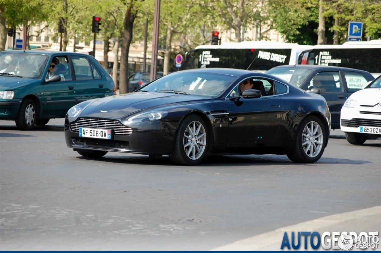 Aston Martin V8 Vantage