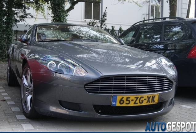 Aston Martin DB9