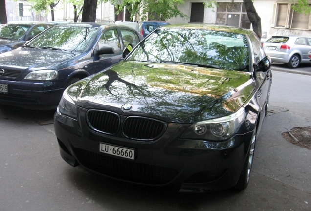 BMW M5 E60 2005