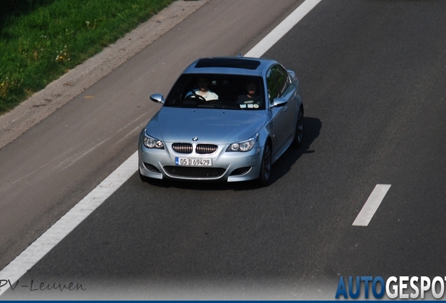 BMW M5 E60 2005