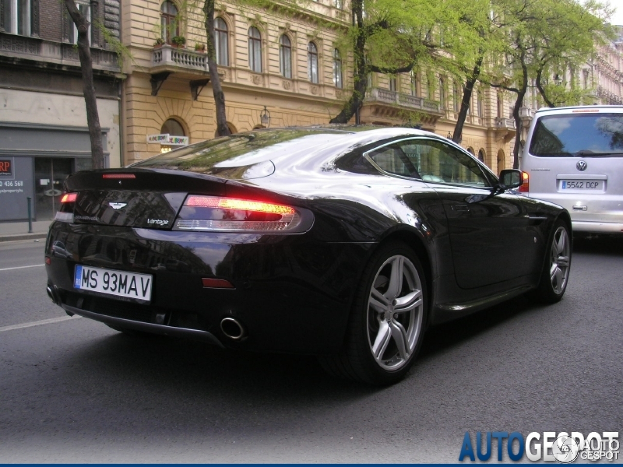 Aston Martin V8 Vantage