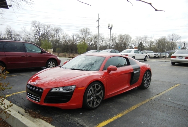 Audi R8 V10