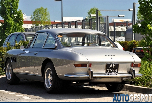 Ferrari 330 GT 2+2 Series II