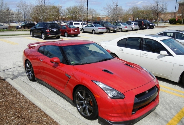 Nissan GT-R