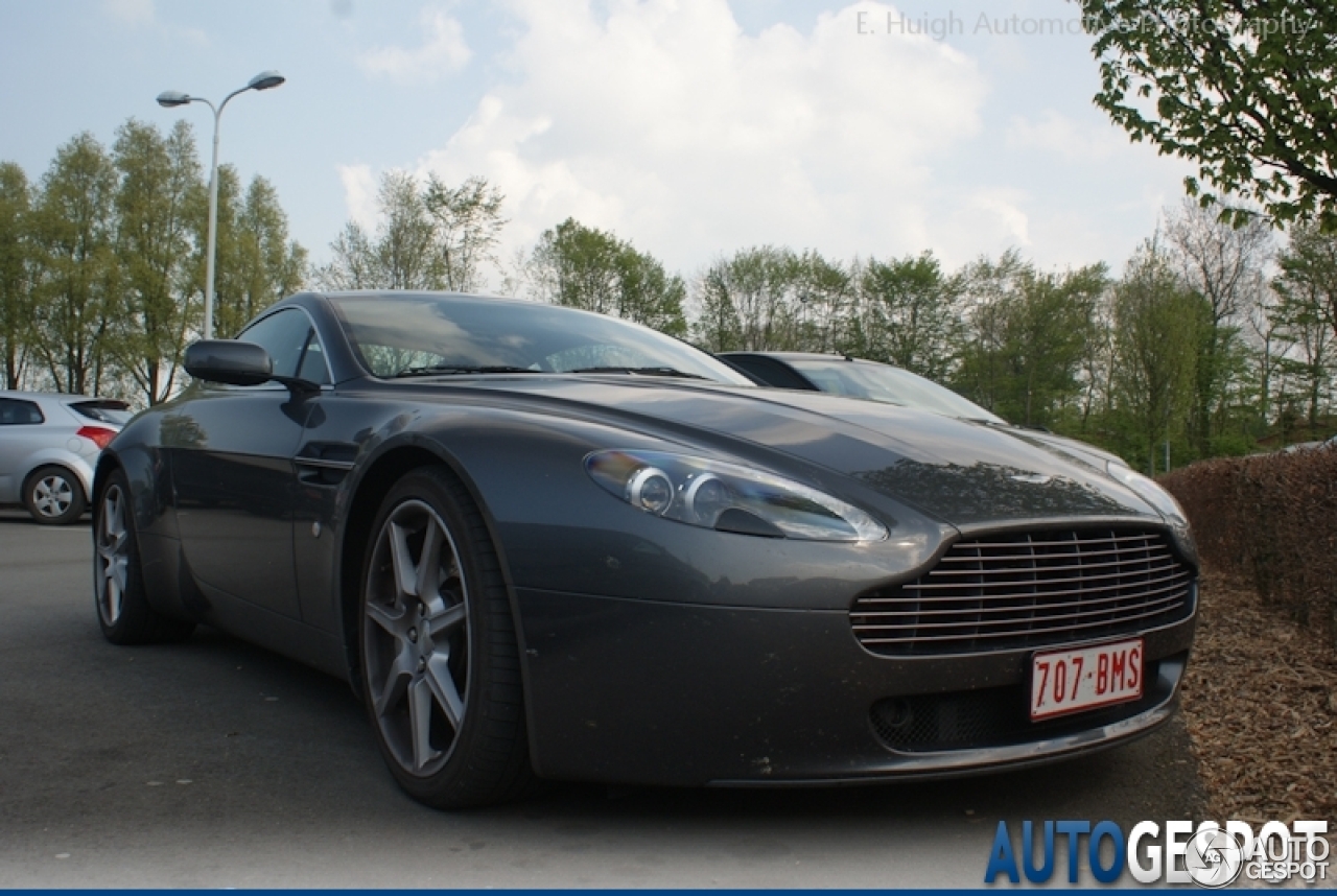 Aston Martin V8 Vantage