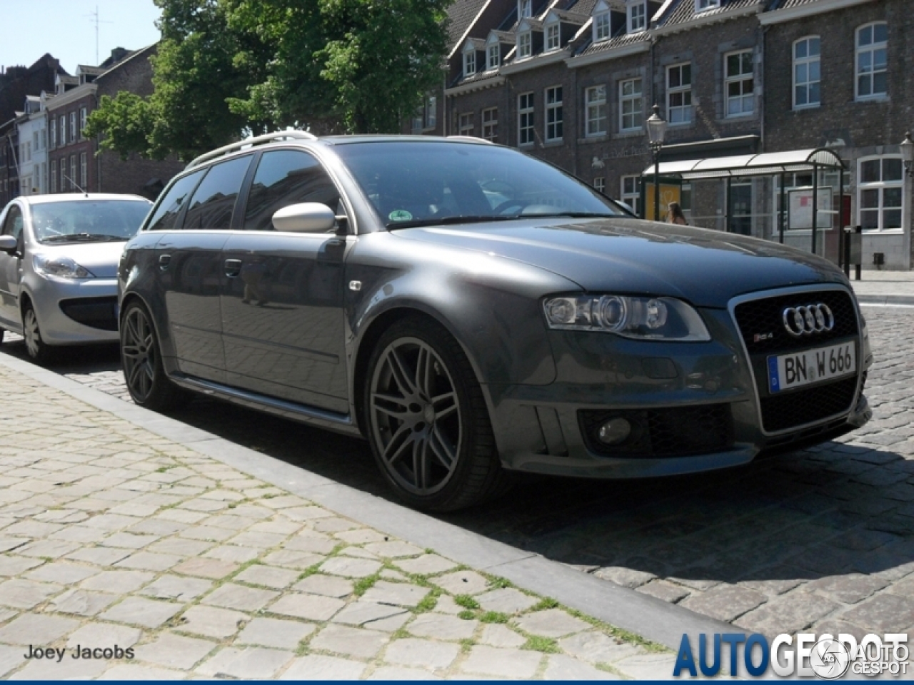 Audi RS4 Avant B7