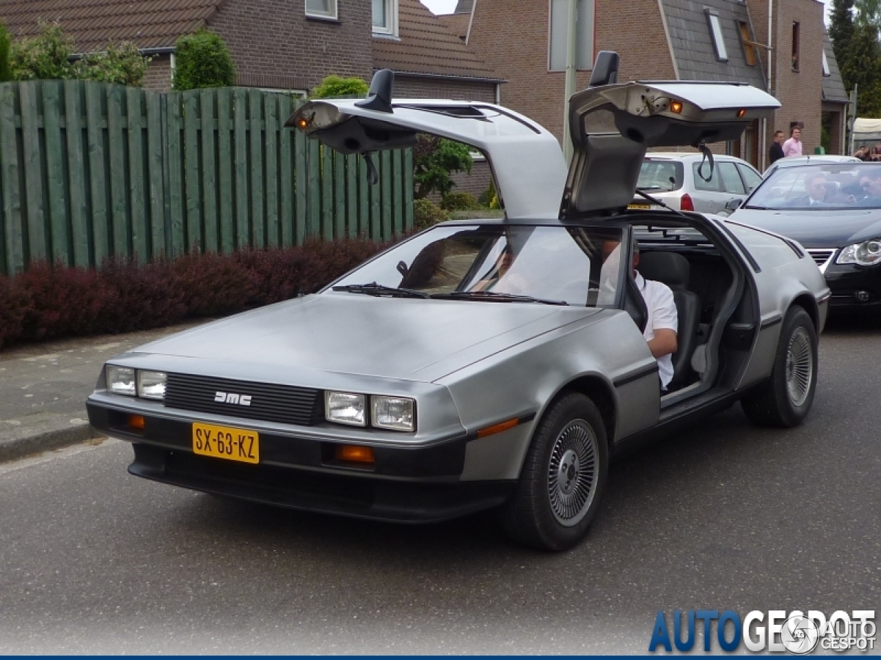 DeLorean DMC-12