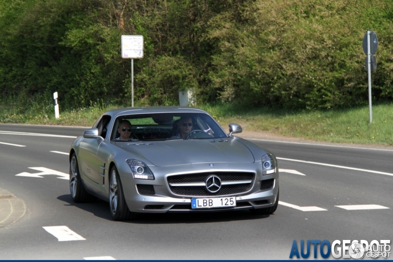 Mercedes-Benz SLS AMG