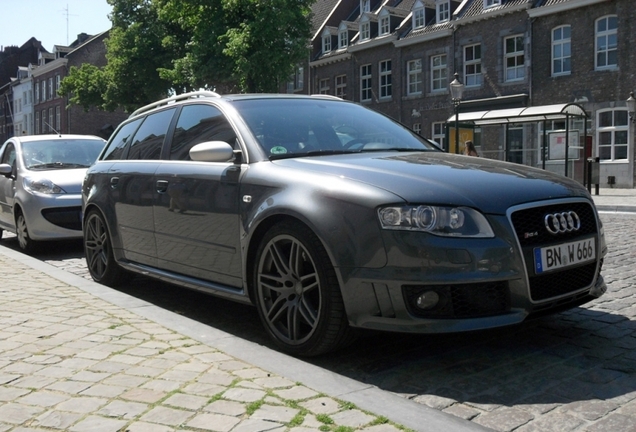 Audi RS4 Avant B7