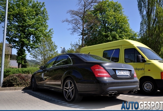 Mercedes-Benz S 65 AMG V221 2010