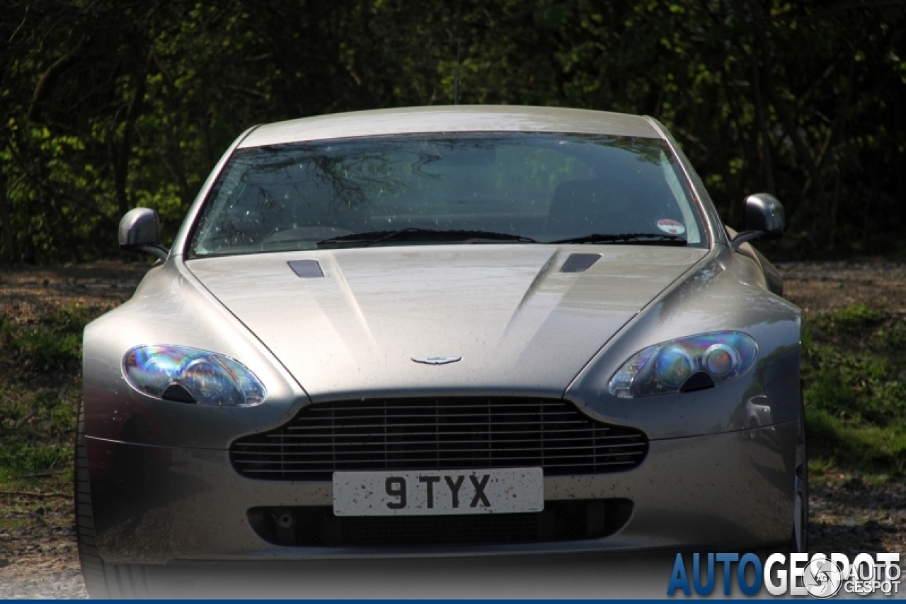 Aston Martin V8 Vantage