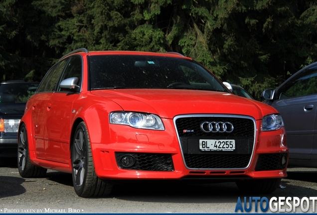 Audi RS4 Avant B7