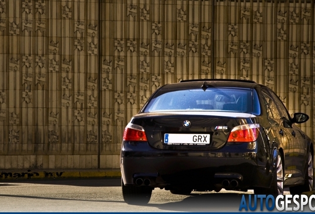 BMW M5 E60 2005