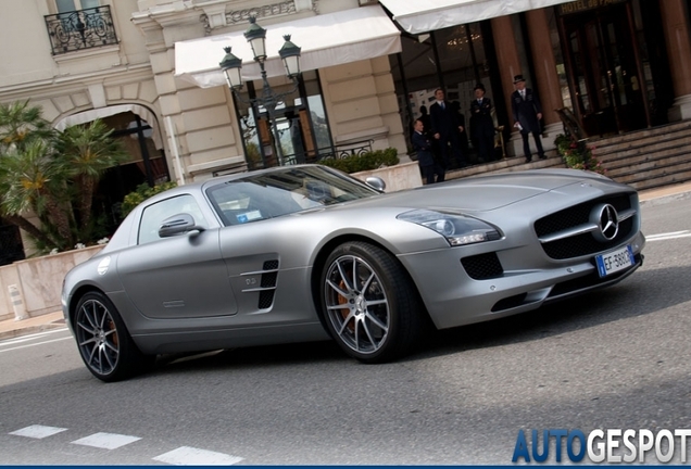 Mercedes-Benz SLS AMG