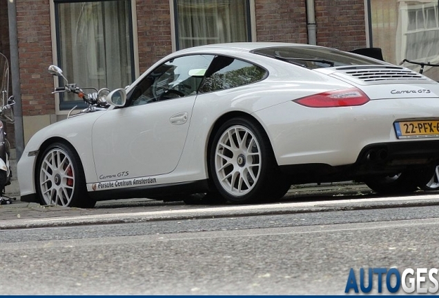 Porsche 997 Carrera GTS