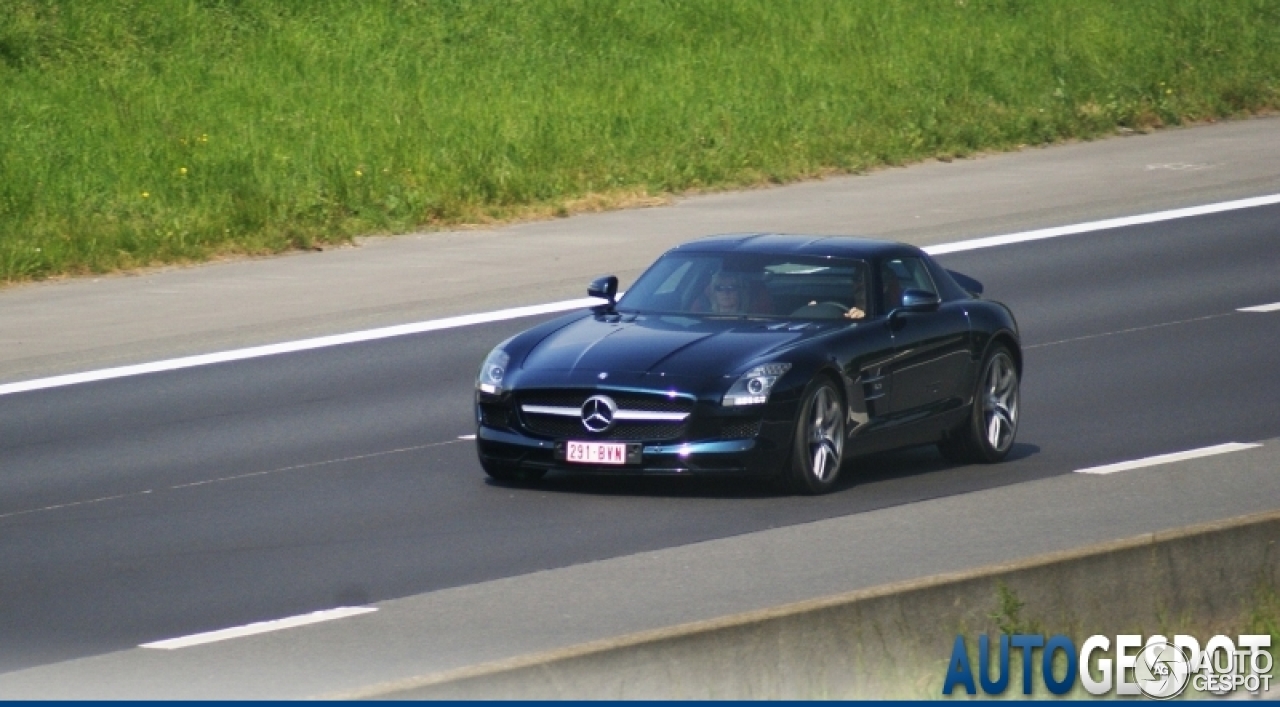 Mercedes-Benz SLS AMG