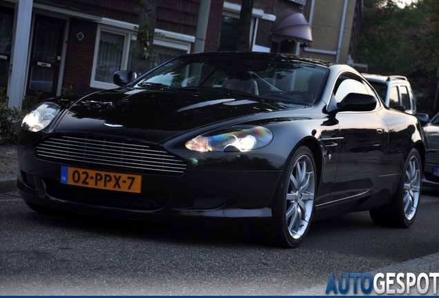 Aston Martin DB9