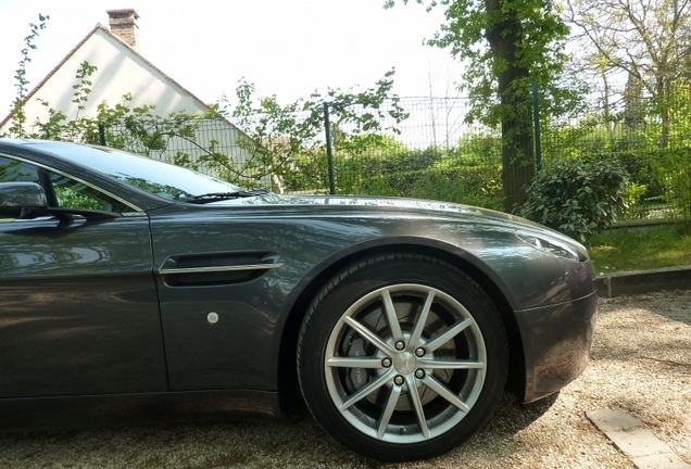 Aston Martin V8 Vantage