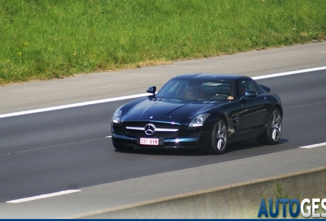 Mercedes-Benz SLS AMG