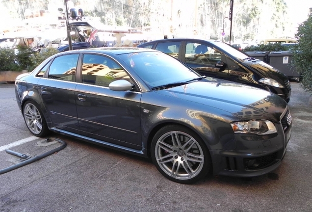 Audi RS4 Sedan