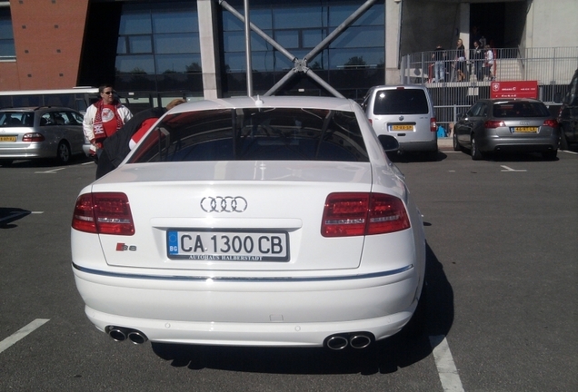 Audi S8 D3