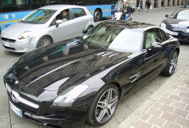 Mercedes-Benz SLS AMG