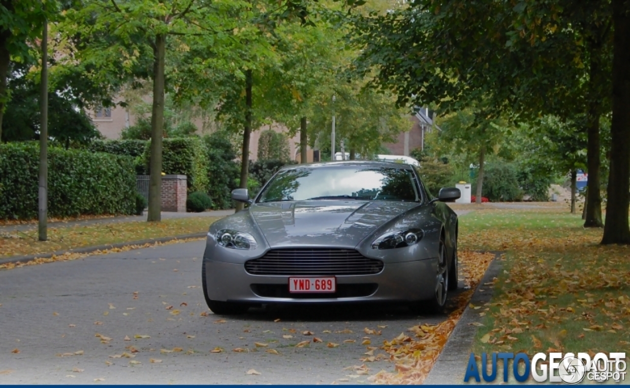 Aston Martin V8 Vantage