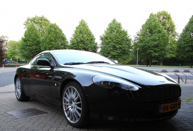 Aston Martin DB9