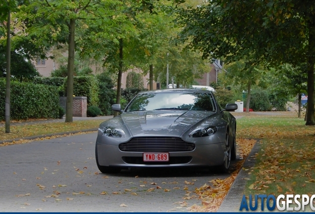 Aston Martin V8 Vantage