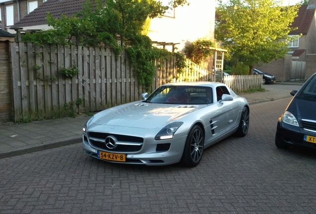 Mercedes-Benz SLS AMG