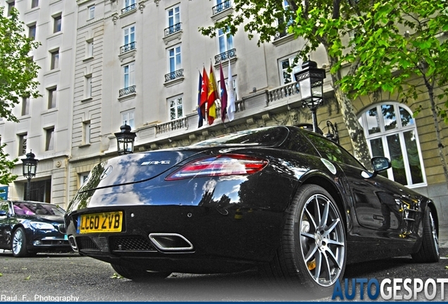 Mercedes-Benz SLS AMG