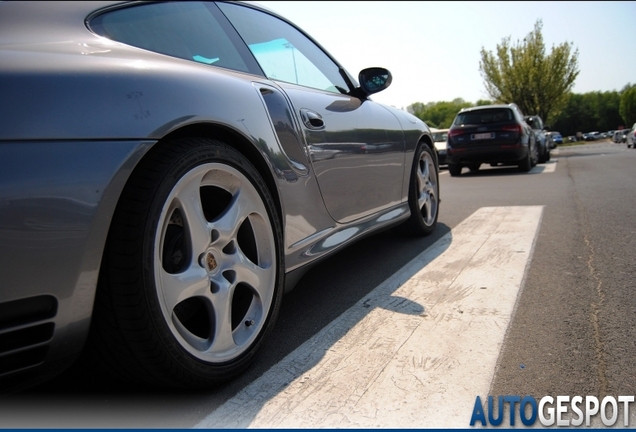 Porsche 996 Turbo