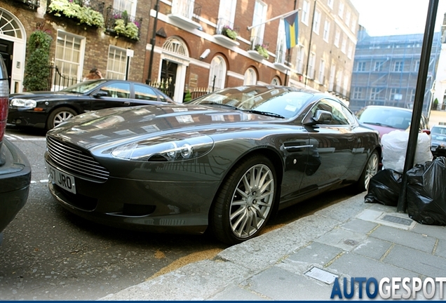 Aston Martin DB9