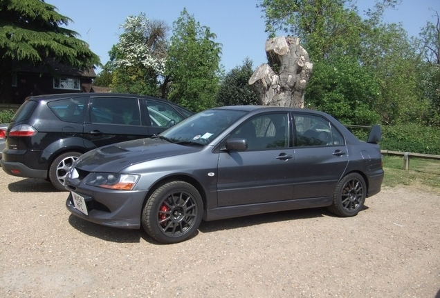 Mitsubishi Lancer Evolution VIII MR FQ-340