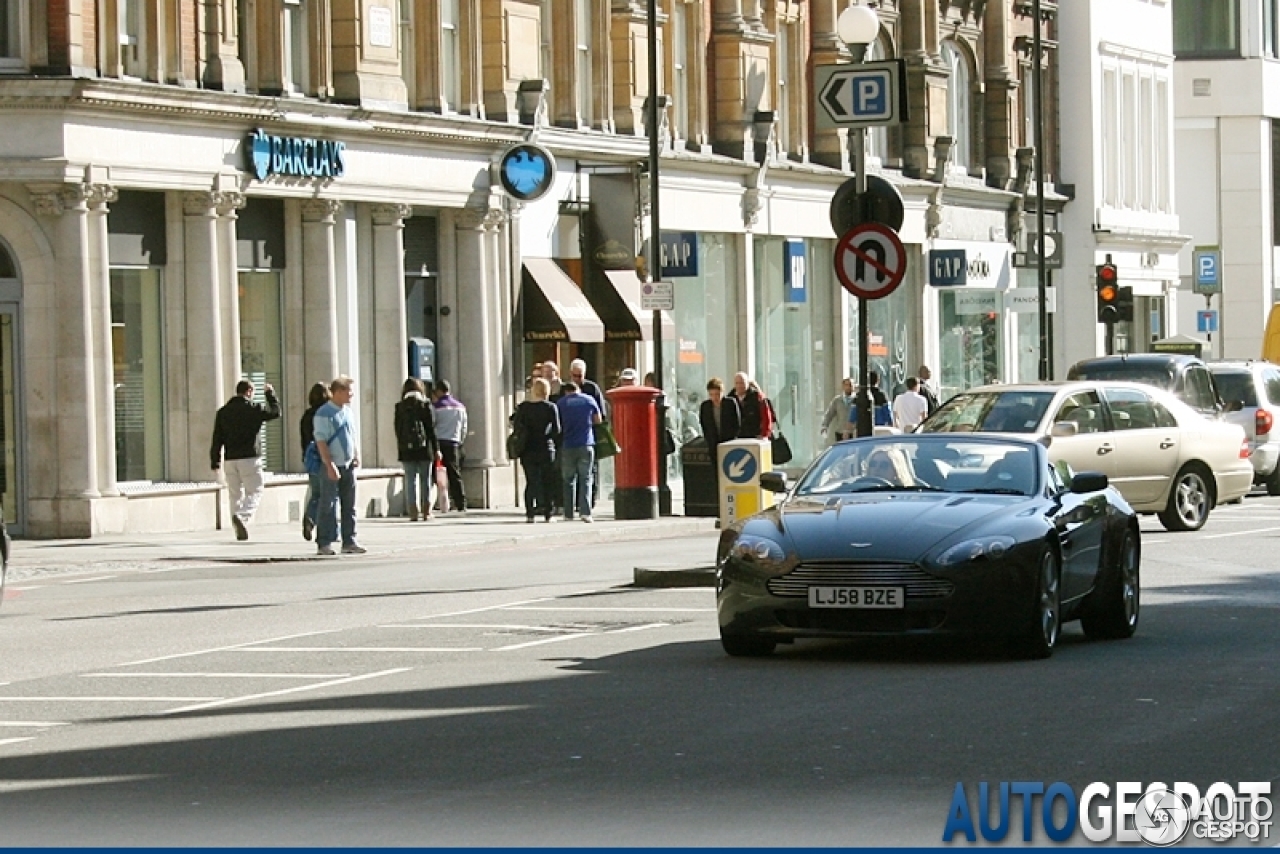 Aston Martin V8 Vantage Roadster