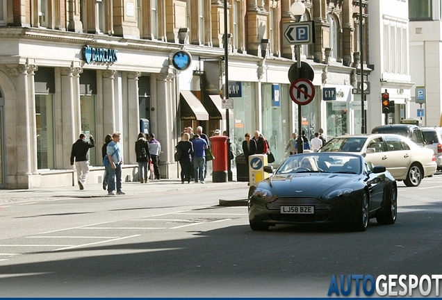 Aston Martin V8 Vantage Roadster