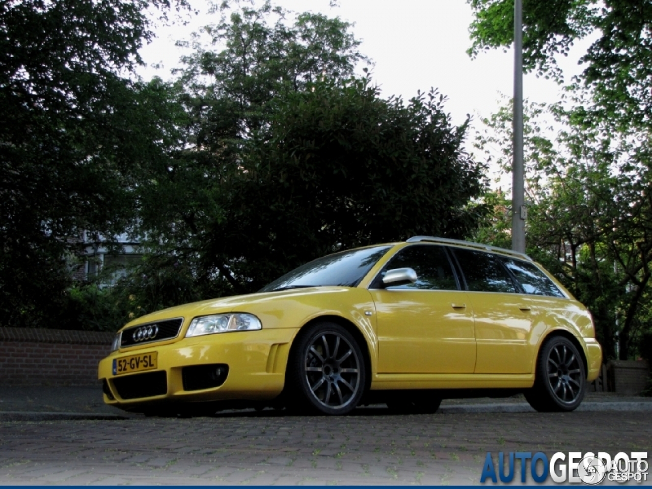 Audi RS4 Avant B5