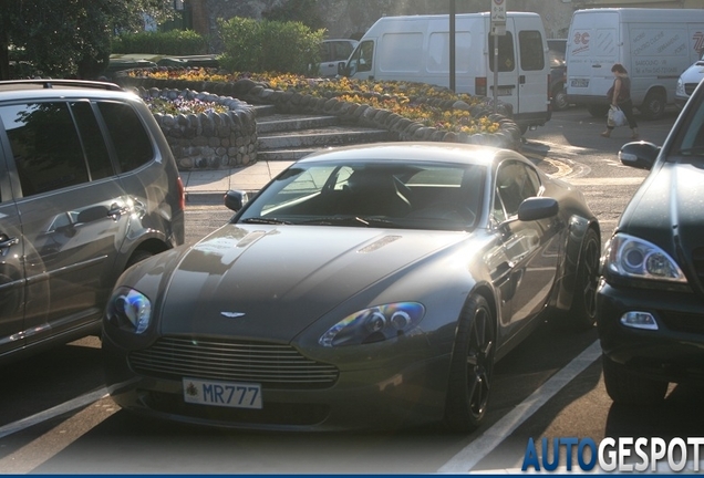 Aston Martin V8 Vantage